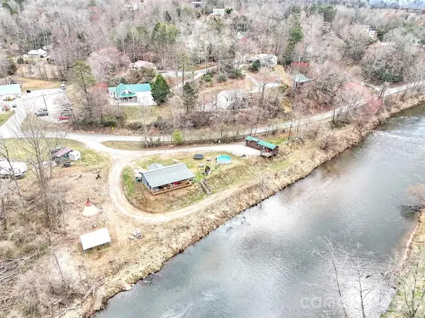 522 N River Road, Sylva, NC 28779