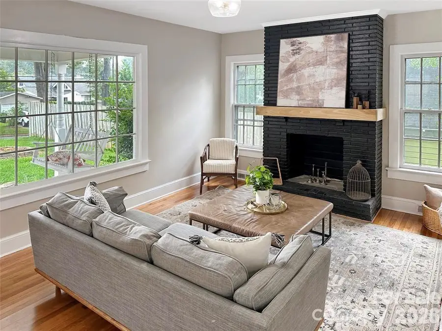 317 8th Street Nw, Hickory, NC 28601 - #3