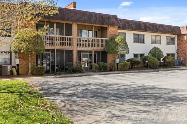 427 6th Avenue W #A11, Hendersonville, NC 28739