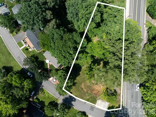 4800 Valley Stream Road, Charlotte, NC 28209