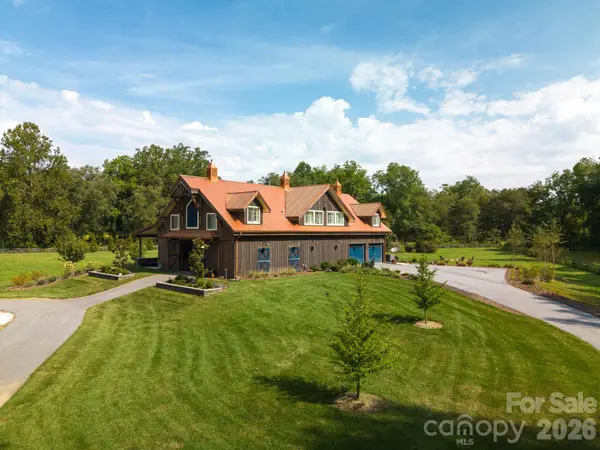 20 Waterford Lakes Drive, Fletcher, NC 28732