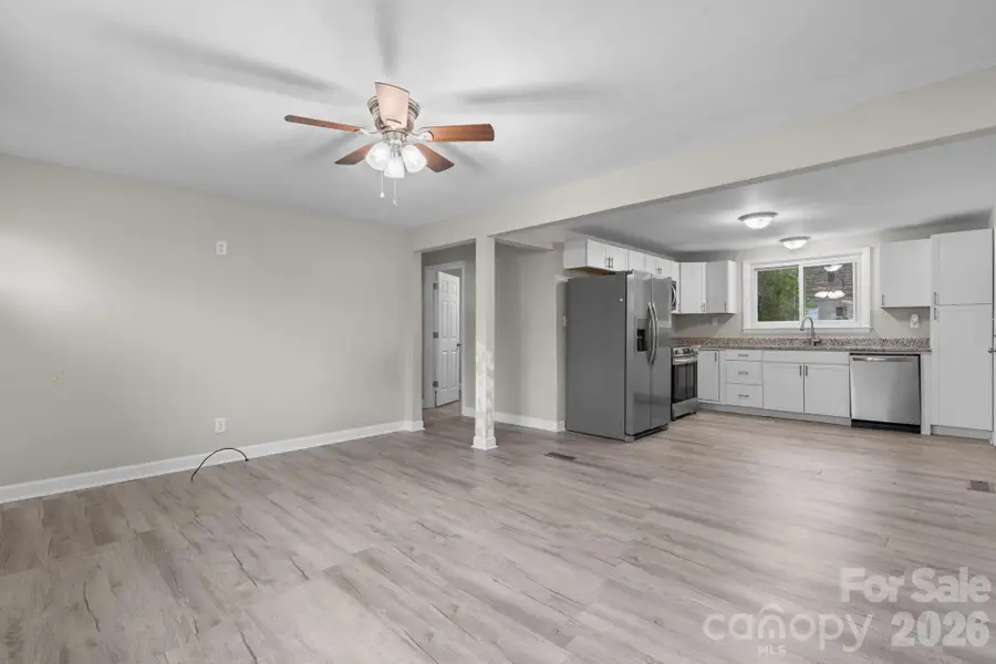 3502 1st Avenue Circle Nw, Hickory, NC 28601 - #3