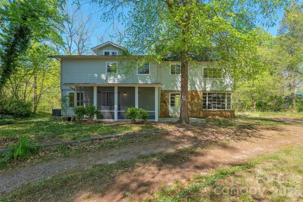 112 Candler School Road, Candler, NC 28715