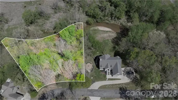 34 W Rambling Creek Drive, Tryon, NC 28782