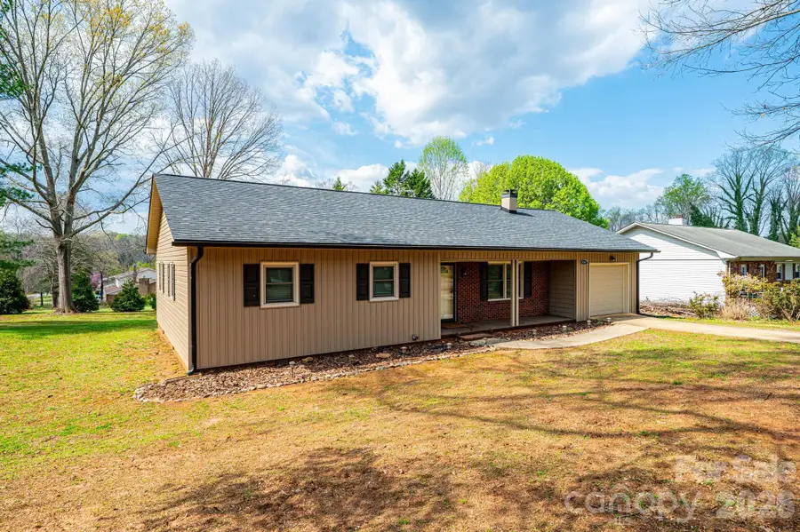 4367 Vine Arbor Drive, Hickory, NC 28602 - #2