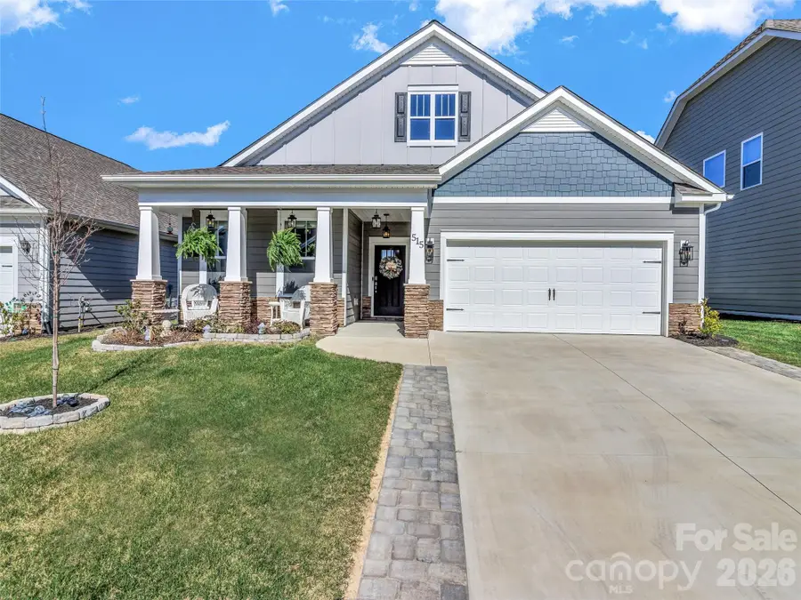 515 Fox Cove Road, Hendersonville, NC 28792 - #2