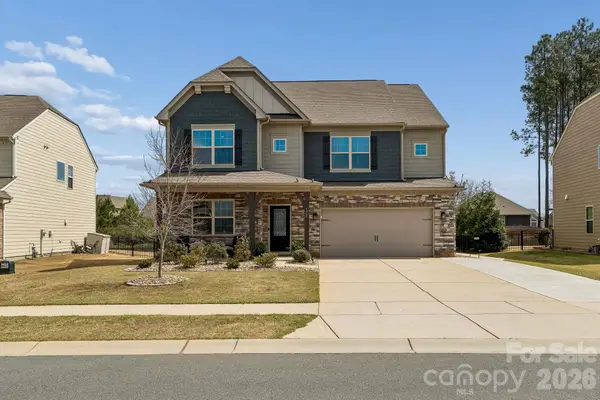 177 Falls Cove Drive, Troutman, NC 28166