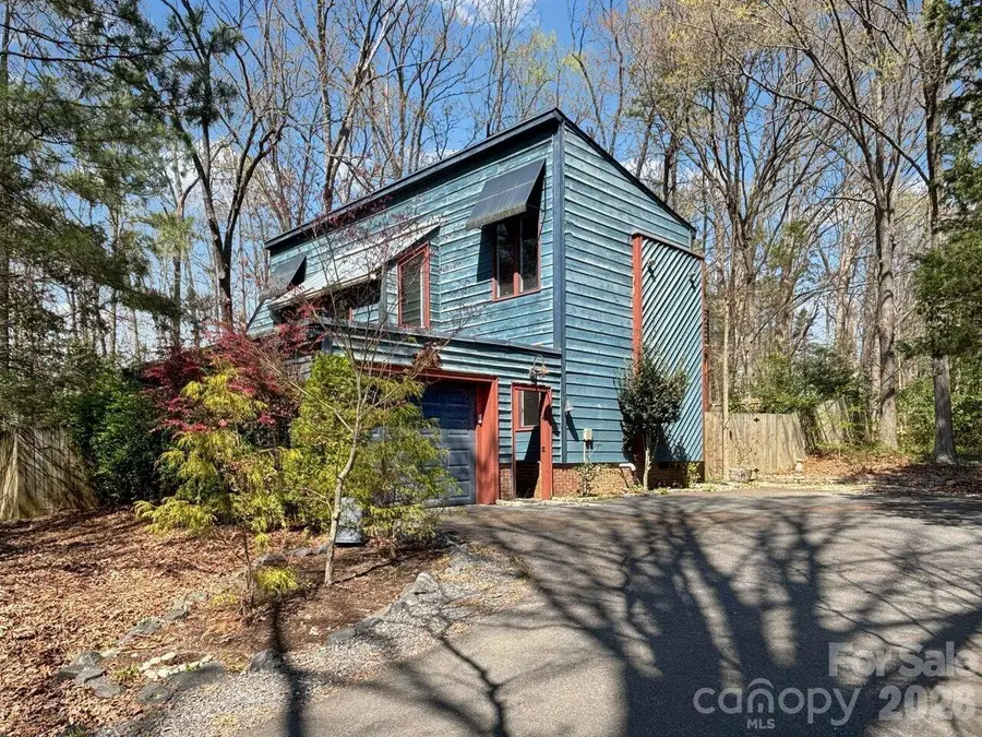 7221 Delta Lake Drive, Charlotte, NC 28215 - #2