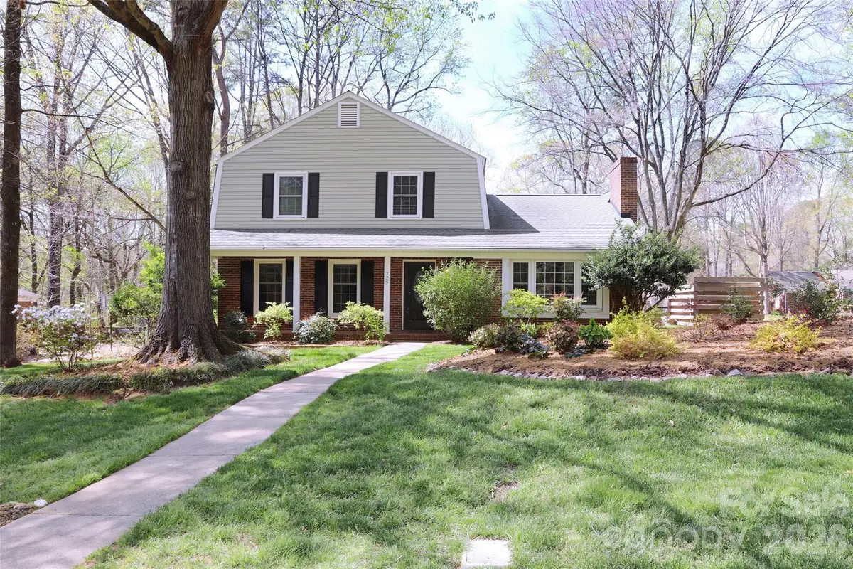 725 Bethune Place, Matthews, NC 28105 - #1