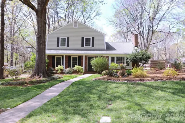 725 Bethune Place, Matthews, NC 28105