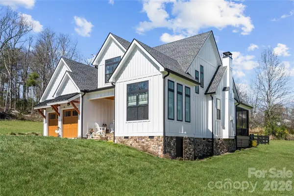 122 Wintercress Drive, Mills River, NC 28759