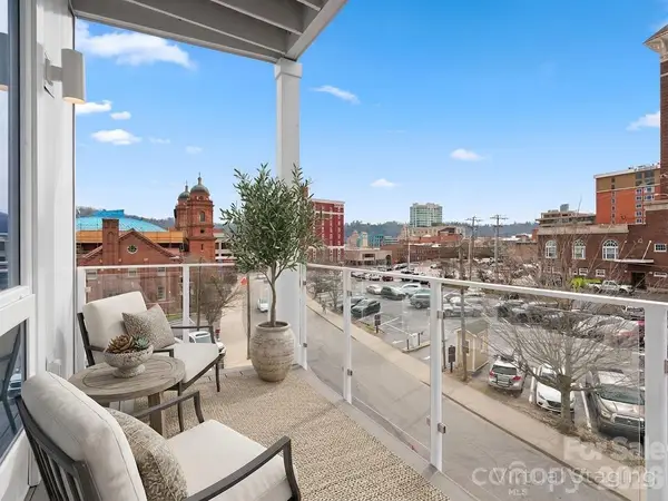 123 Haywood Street #304, Asheville, NC 28801