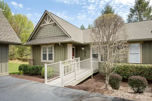 501 Fox Den Court, Hendersonville, NC 28792