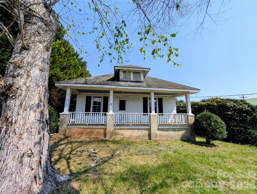 507 S College Street, Morganton, NC 28655 - #2