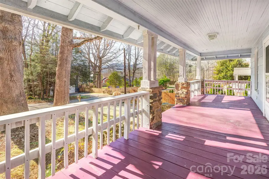 6 Alexander Street, Black Mountain, NC 28711 - #2