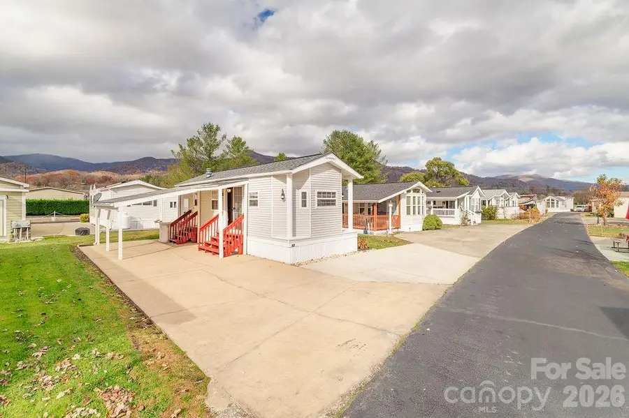 52 Strollers Lane, Waynesville, NC 28785 - #3