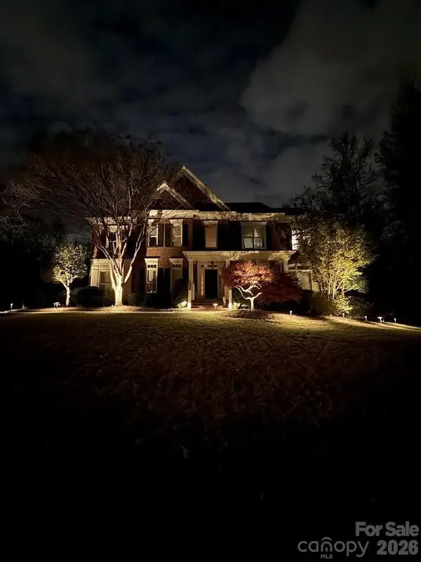 7810 Stonehaven Drive, Waxhaw, NC 28173