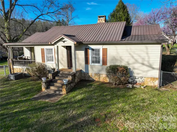 1410 Omni Lane, Lenoir, NC 28645