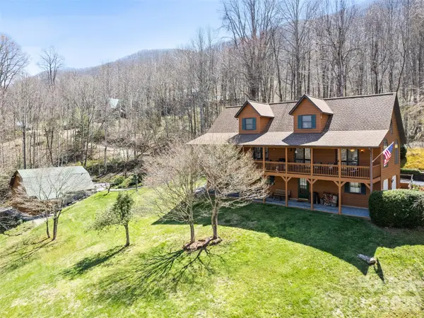 89 Stump Lane, Maggie Valley, NC 28751
