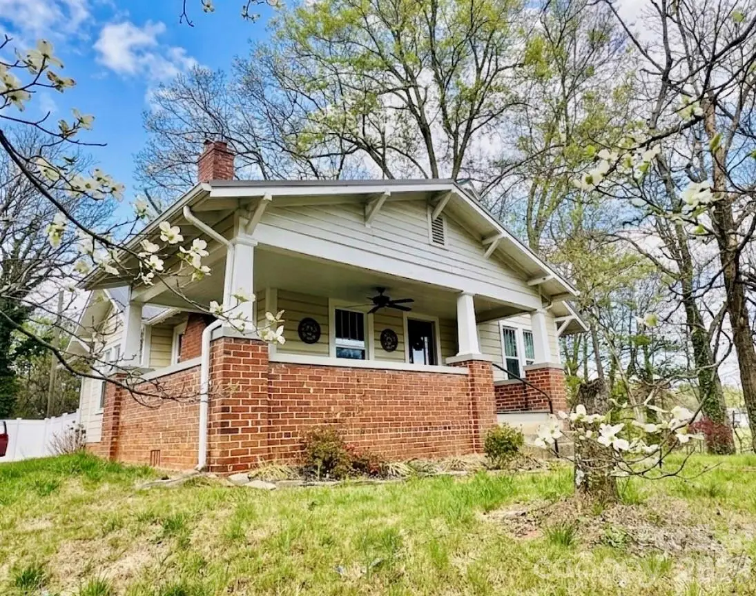 201 East Avenue, Morganton, NC 28655 - #1