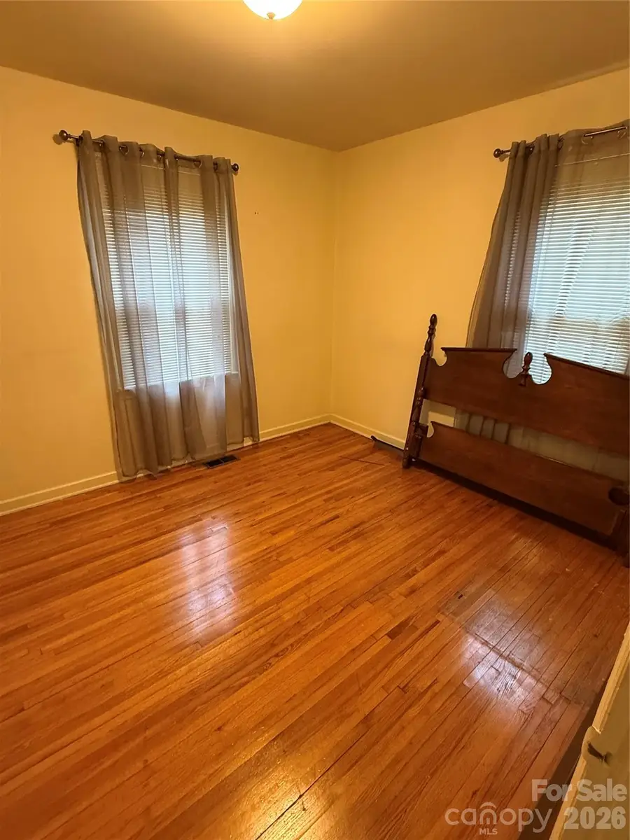 2912 Coronet Way, Charlotte, NC 28208 - #3