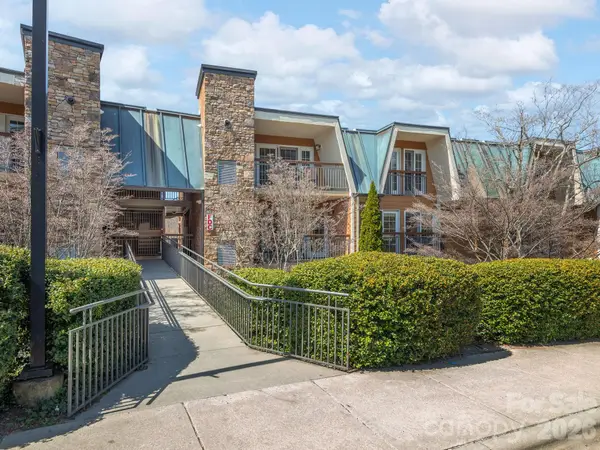 307 Bowling Park Road, Asheville, NC 28803