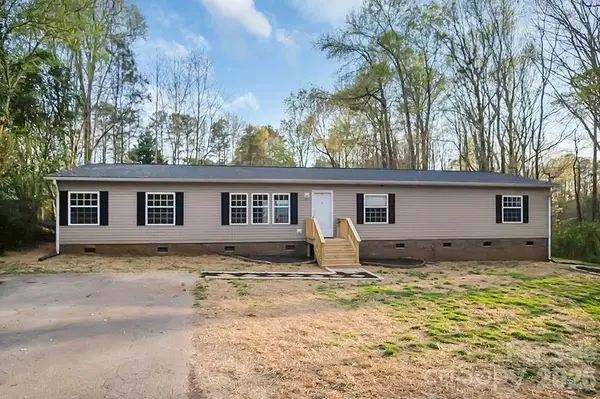 308 E Cleveland Avenue, Bessemer City, NC 28016