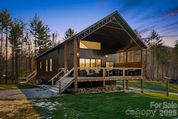 4530 Double Island Road, Green Mountain, NC 28740