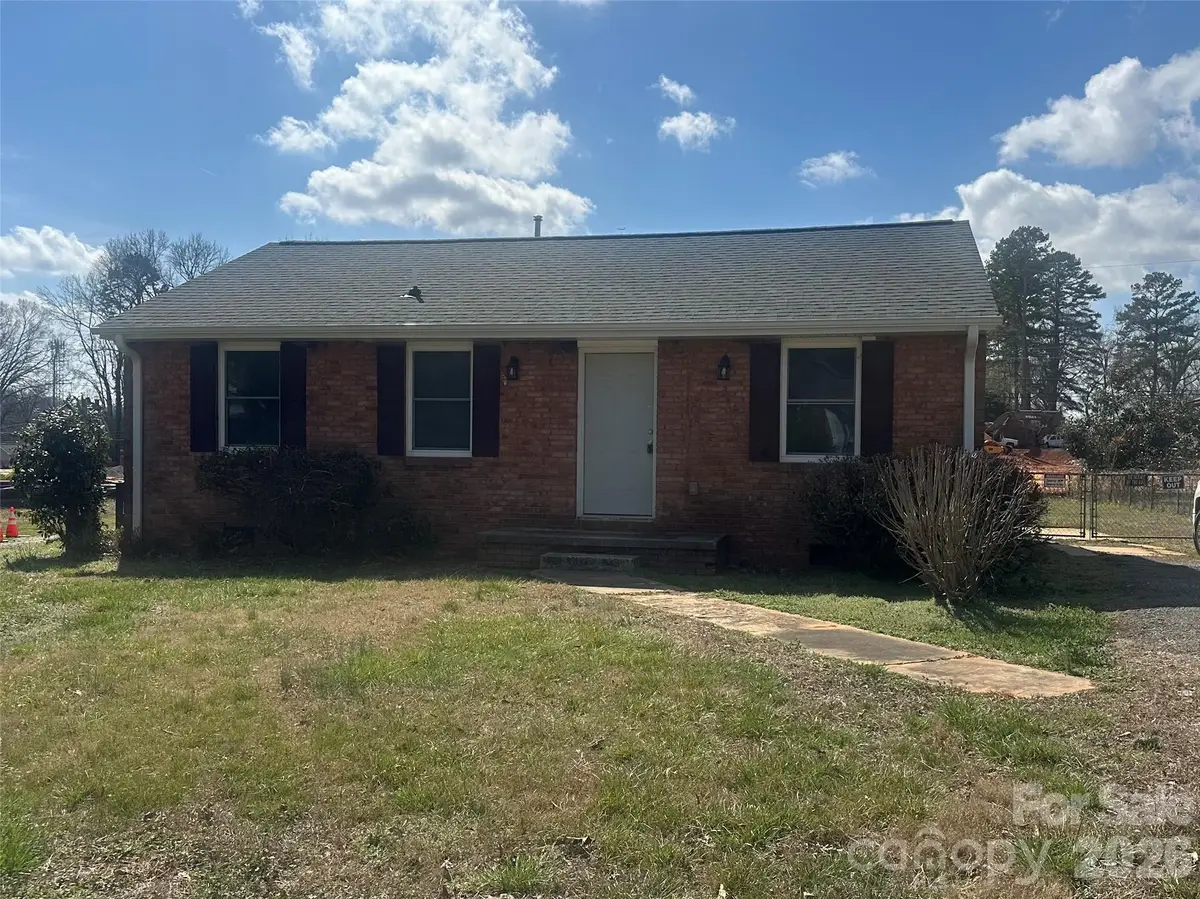 509 Skipwith Place, Charlotte, NC 28217 - #1