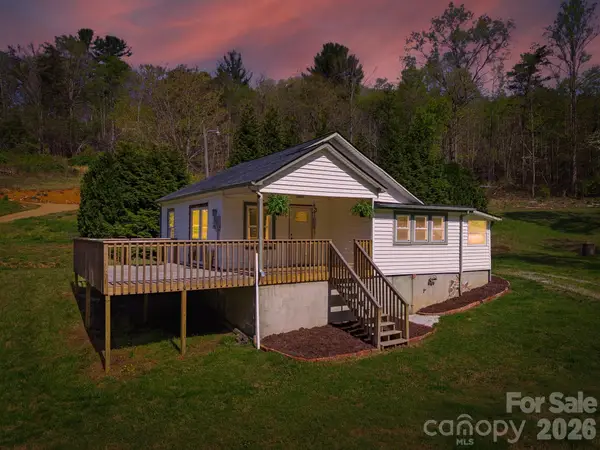 1127 Barney Place, Lenoir, NC 28645