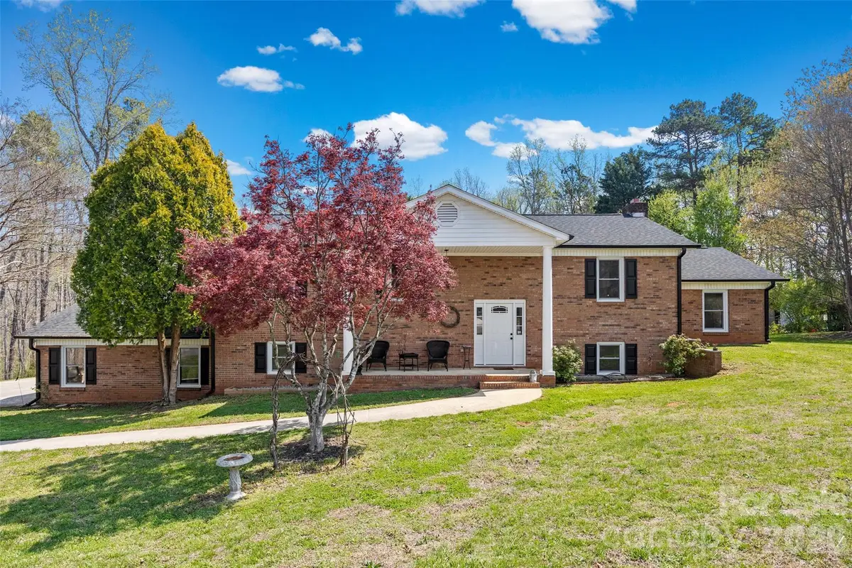 4206 Wimbledon Drive, Dallas, NC 28034 - #1