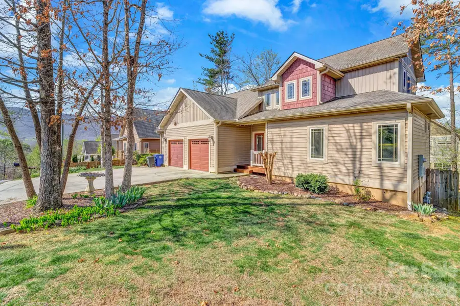 122 Craggy Street, Black Mountain, NC 28711 - #2