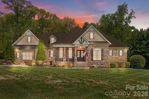 13249 Belle Grove Manor Lane, Matthews, NC 28105