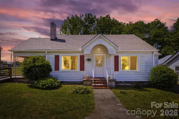 117 3rd Avenue Sw, Hickory, NC 28602