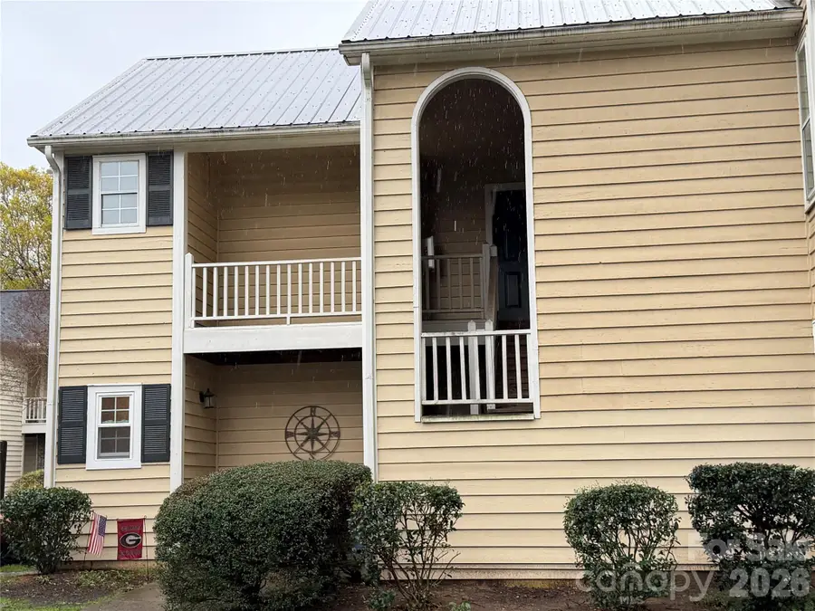 3200 Selwyn Farms Lane #6, Charlotte, NC 28209 - #2