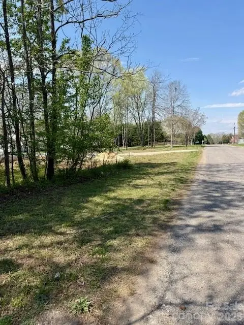 3601 Thunder Road, Maiden, NC 28650 - #2