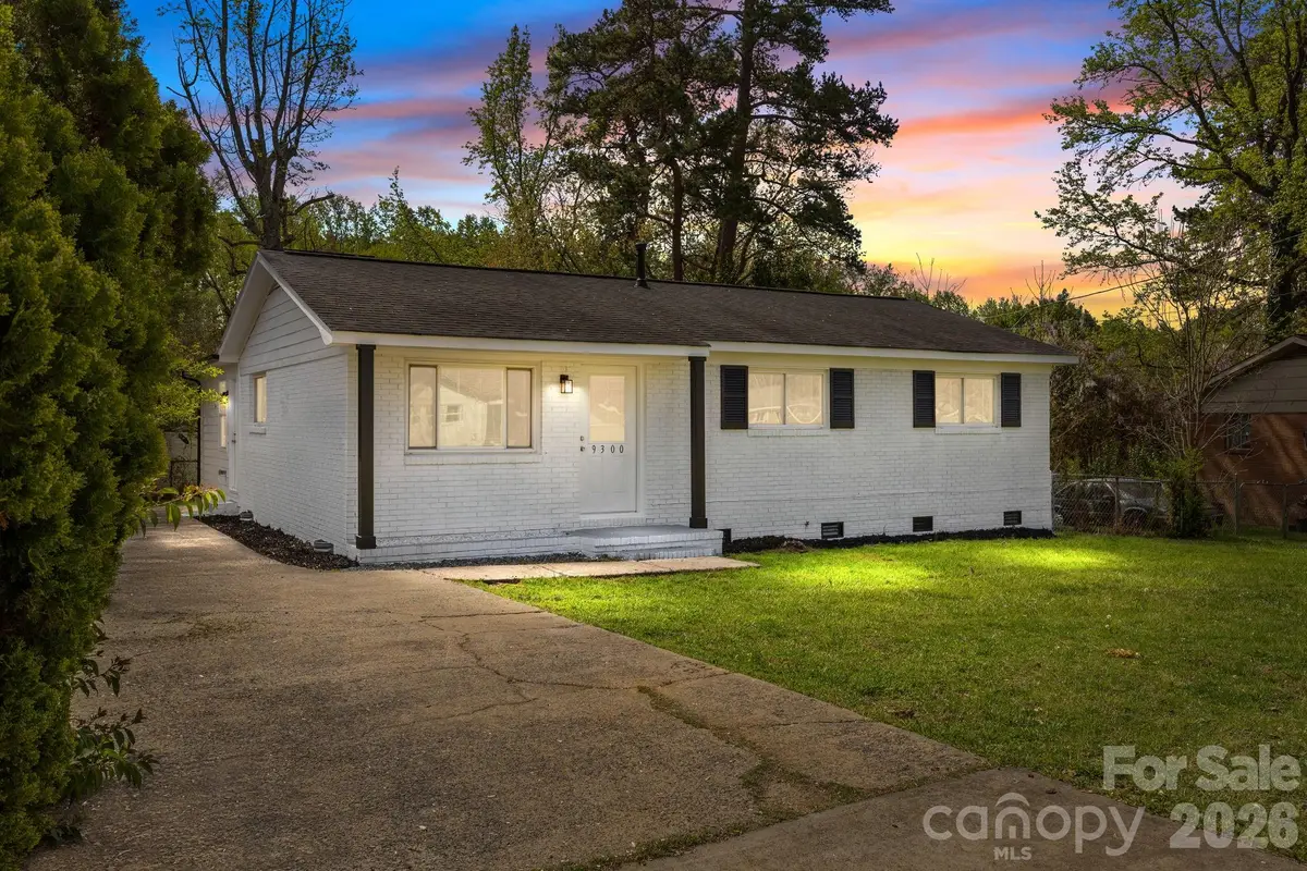 9300 Edgevale Drive, Charlotte, NC 28216 - #1