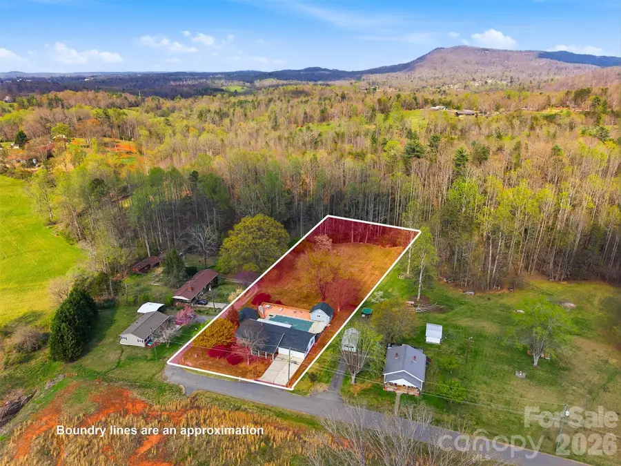 2174 Chester Avenue, Morganton, NC 28655 - #2