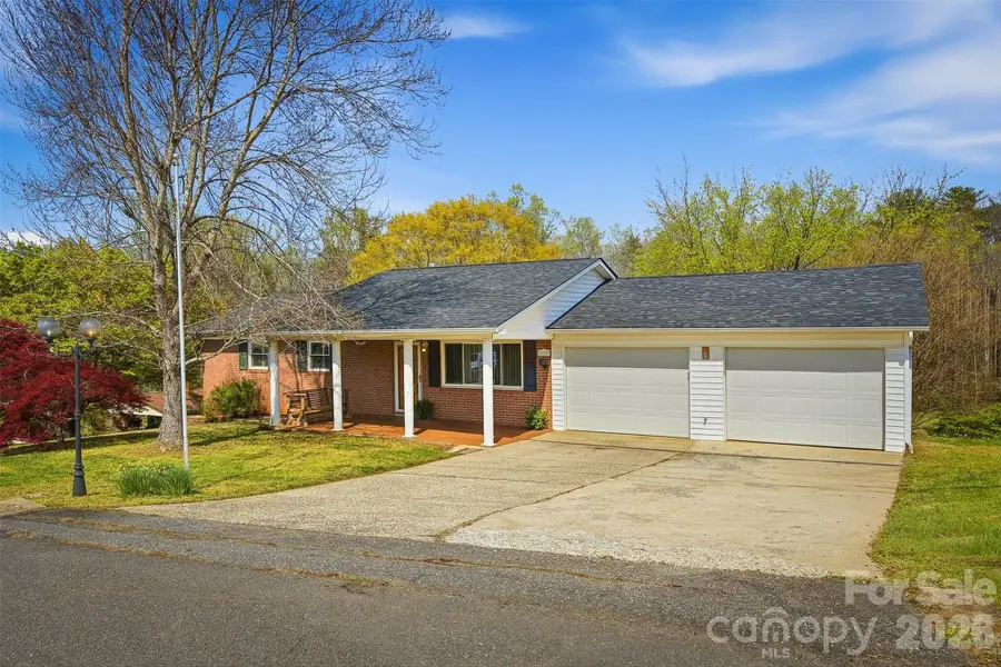 2174 Chester Avenue, Morganton, NC 28655 - #3