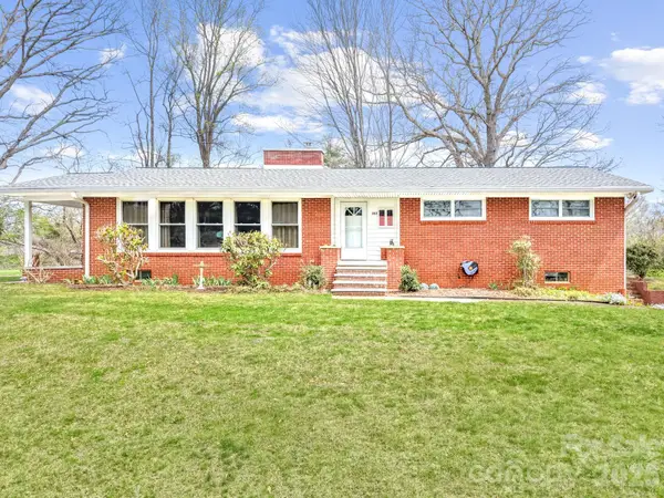 383 Monte Vista Drive, Waynesville, NC 28786