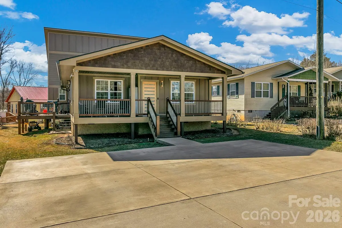 215 E Oakview Road, Asheville, NC 28806 - #1