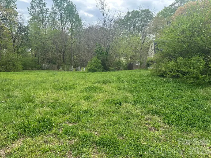 306 E Louisiana Avenue, Bessemer City, NC 28016 - #3