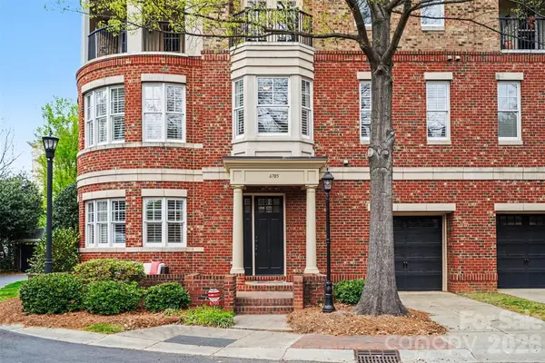 6705 Louisburg Square Lane, Charlotte, NC 28210