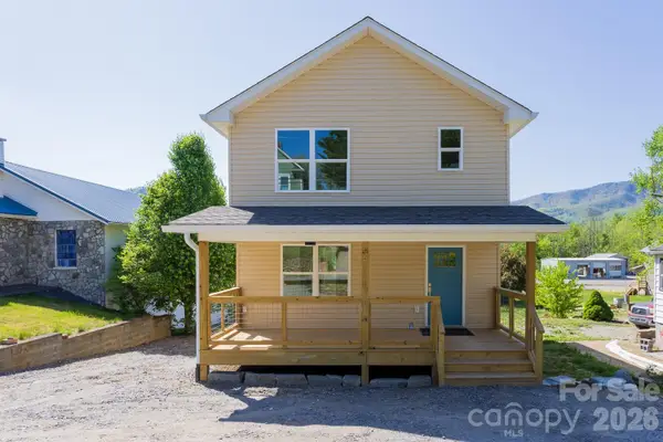 46 Vance Avenue, Black Mountain, NC 28711