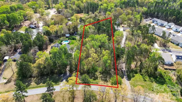 2626 Miranda Road, Charlotte, NC 28216