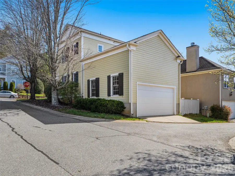 101 White Ash Drive E, Asheville, NC 28803 - #3