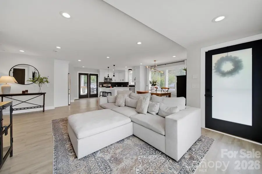 517 Inwood Drive, Charlotte, NC 28209 - #2