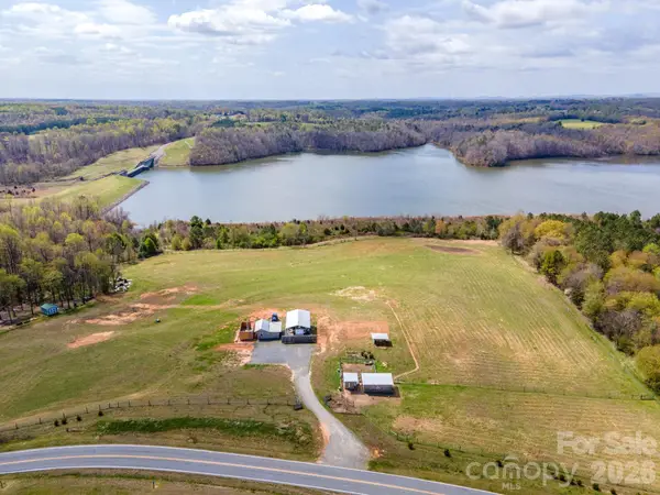 2533 Ireland Road, Yadkinville, NC 27055