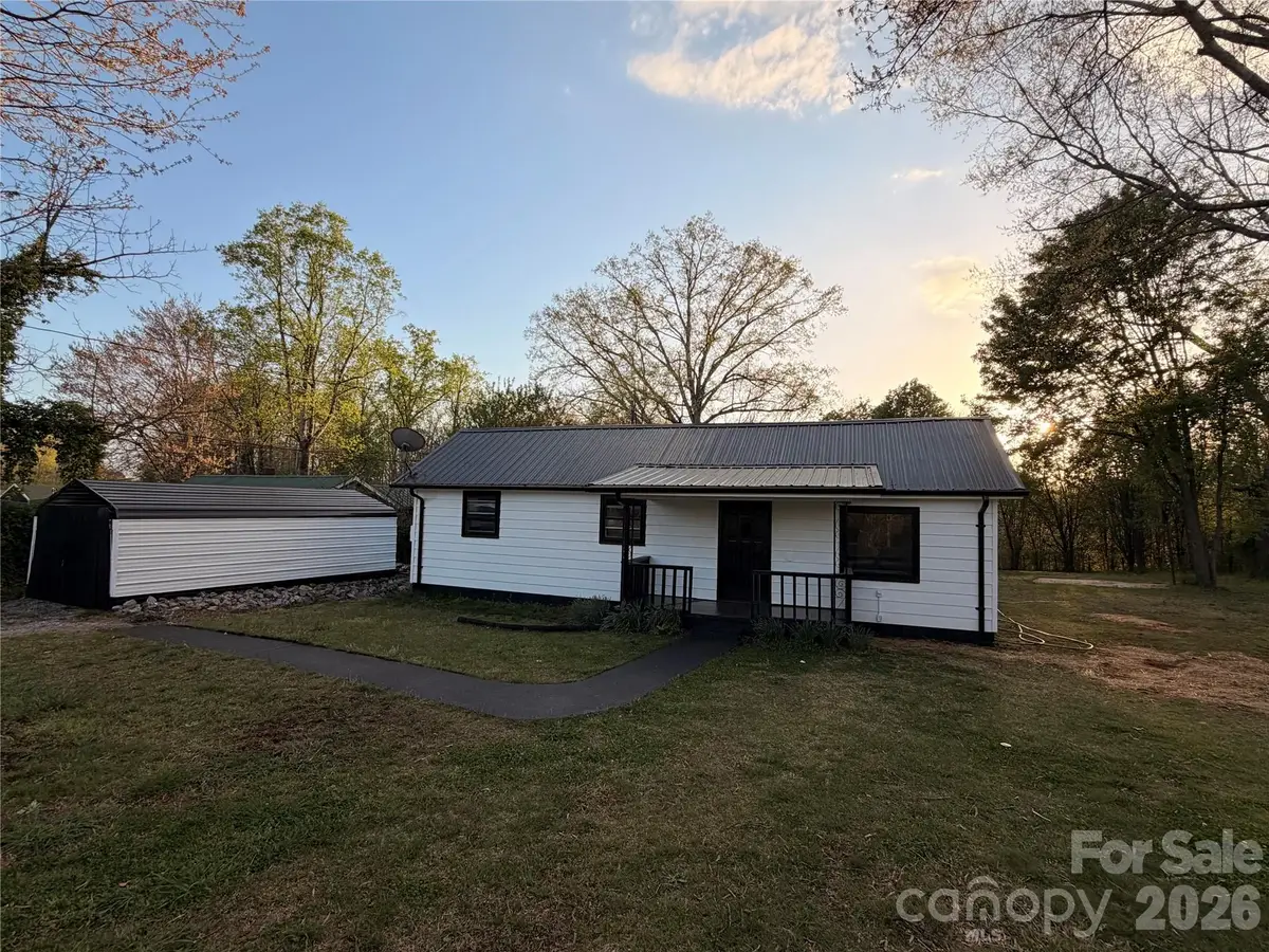 201 Cape Hickory Road, Hickory, NC 28601 - #1