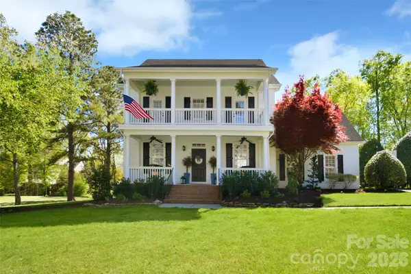 522 N Oak Drive, Huntersville, NC 28078